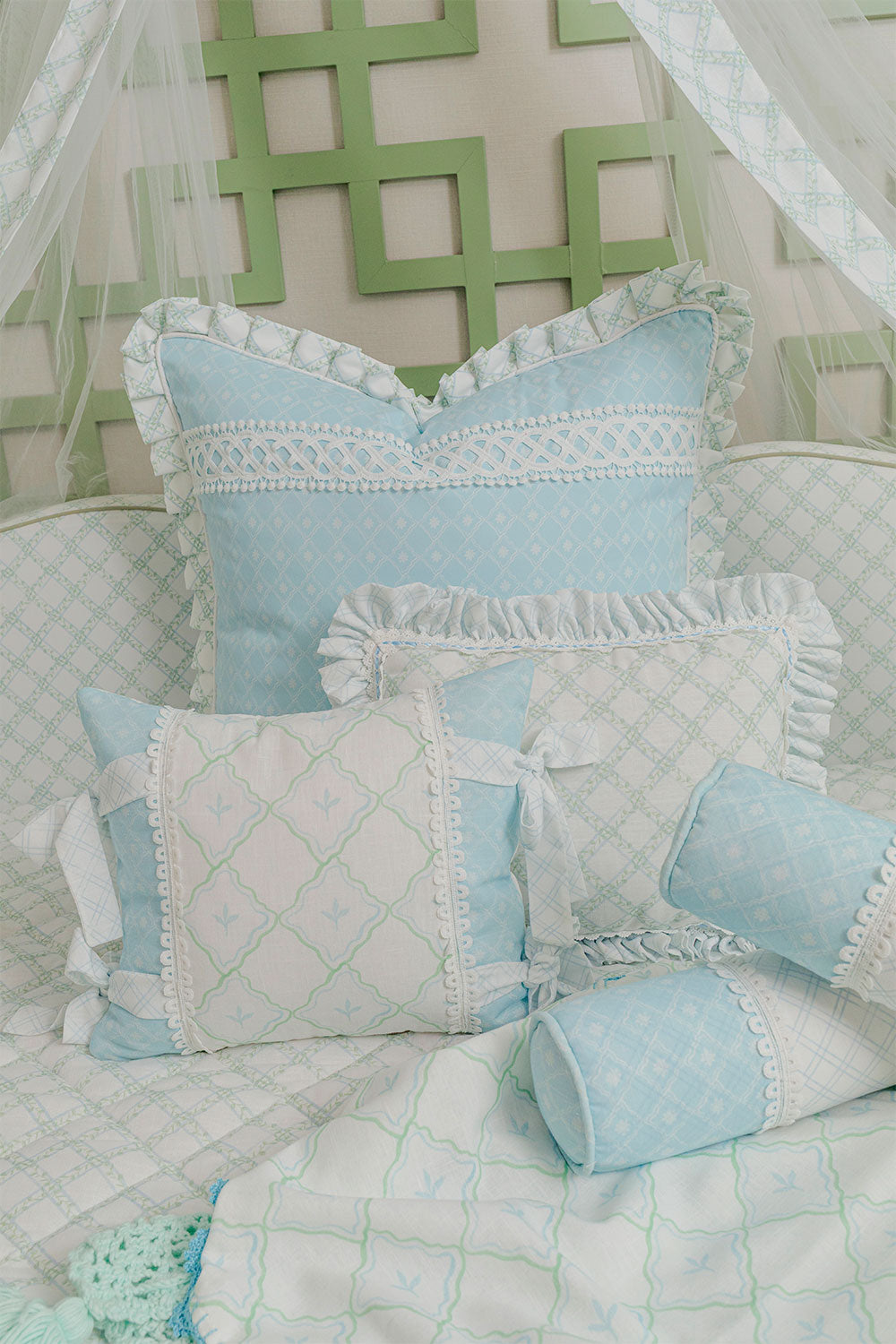 SMALL PILLOW - TREILLAGE BABY BLUE