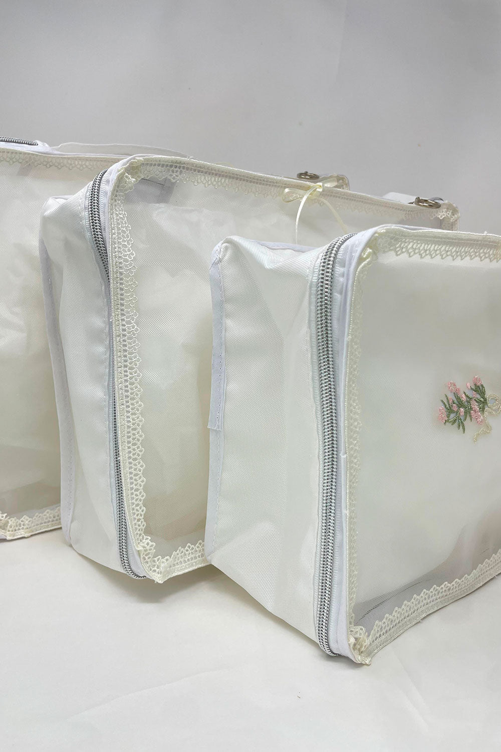 Flower Bows Travel Organizer