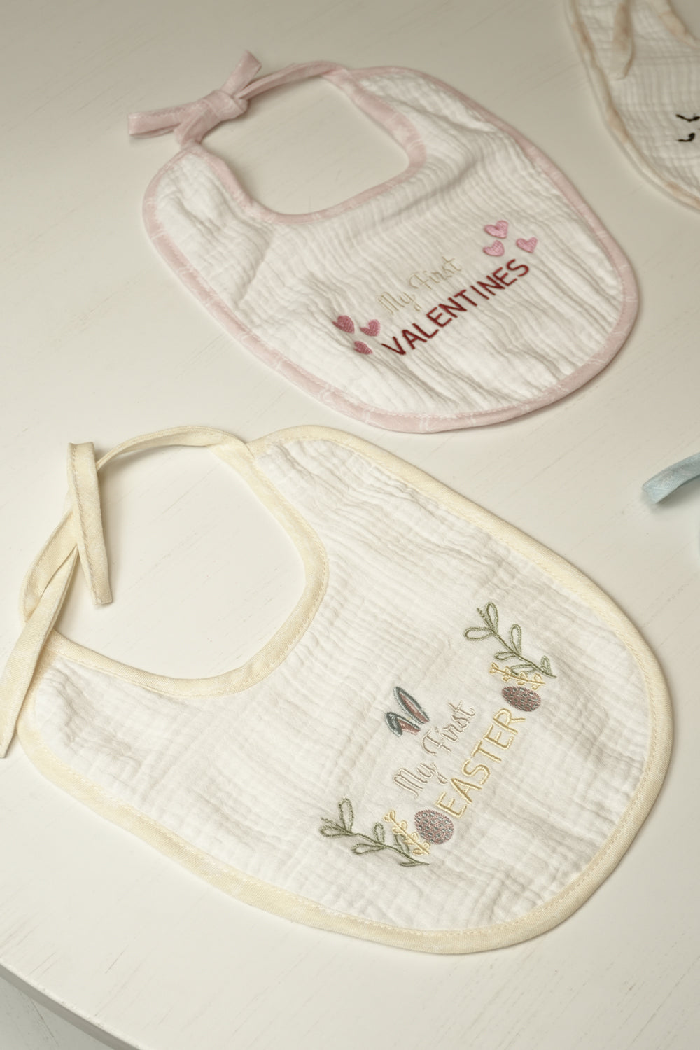 SEASONS BIB SET