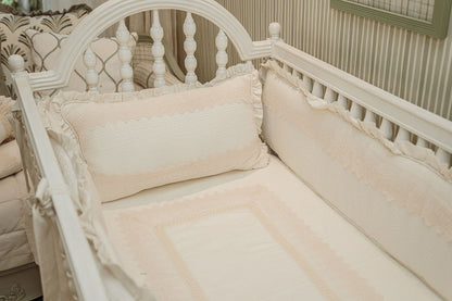 Elegant Off-White Baby Bumper