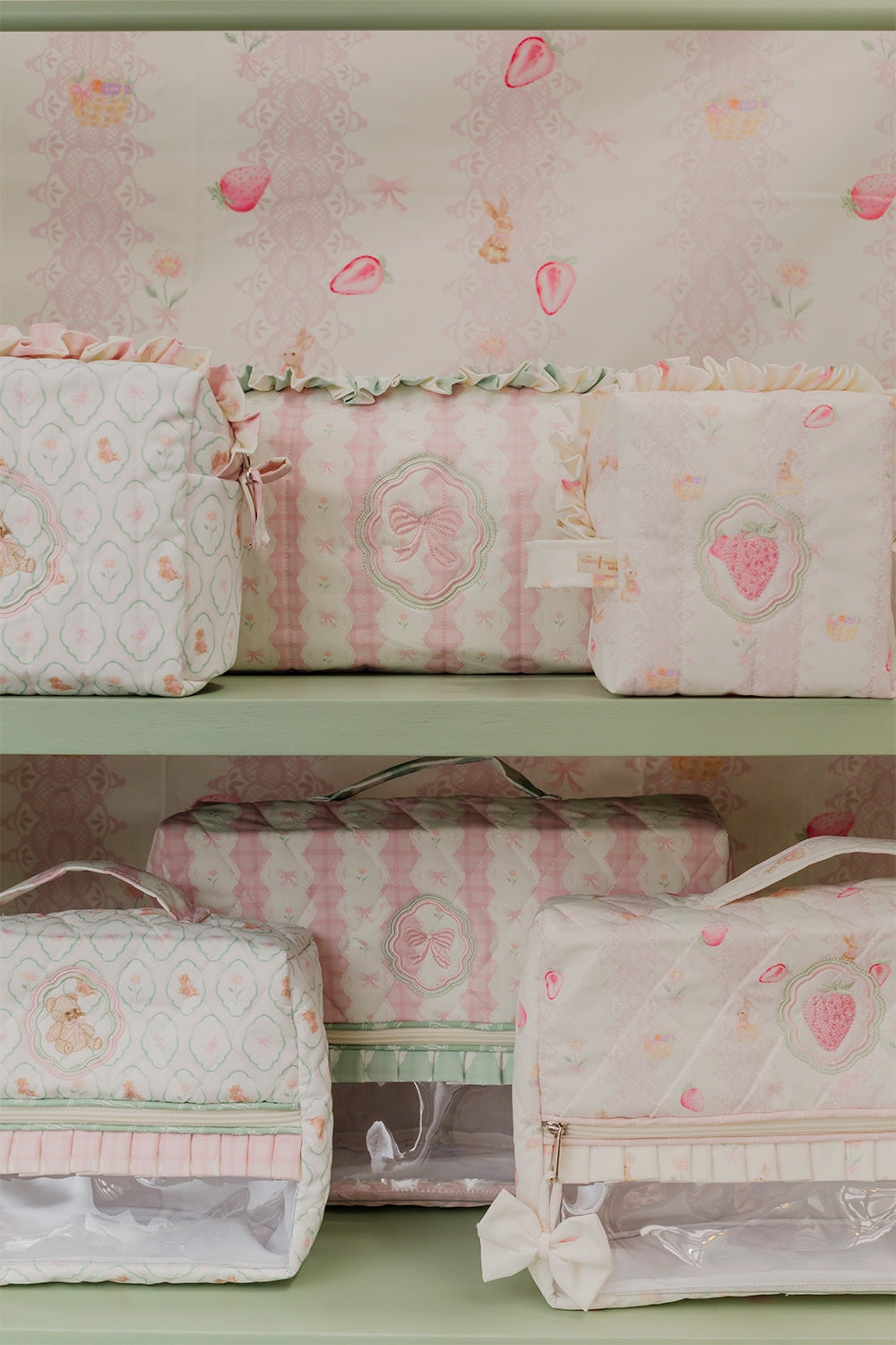 FLORAL TEDDY MEDIUM POUCH