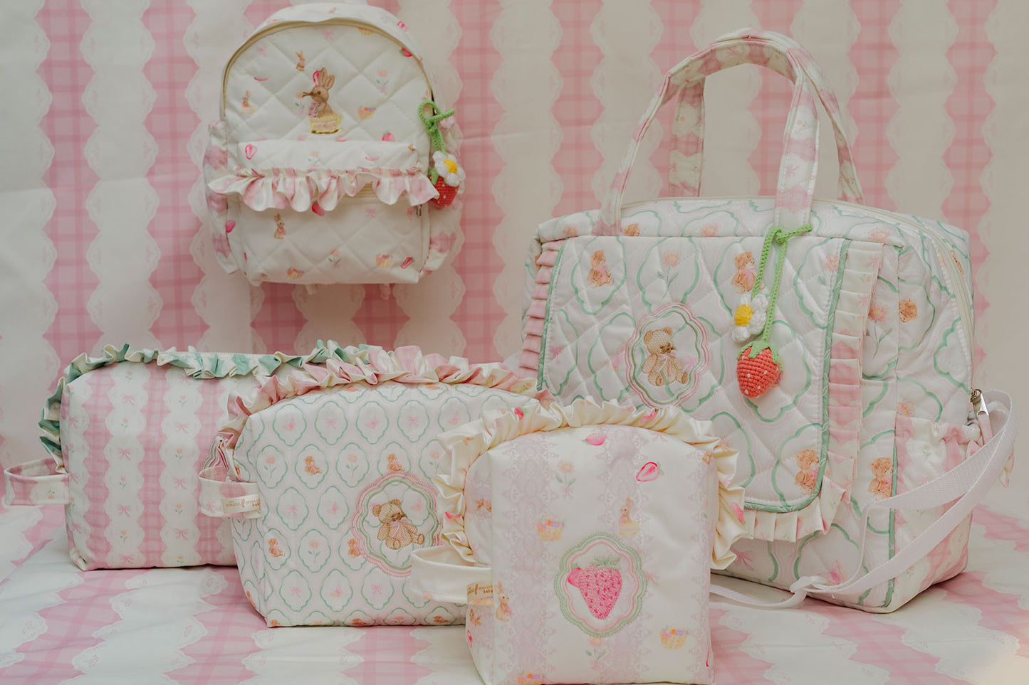 FLORAL TEDDY PICNIC BAG