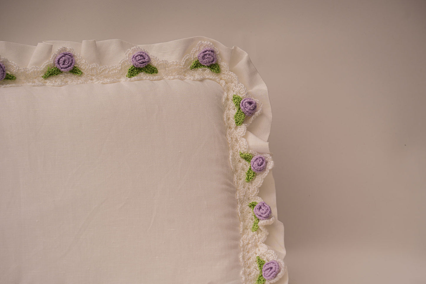 Flower Crochet Bumpper Pillow